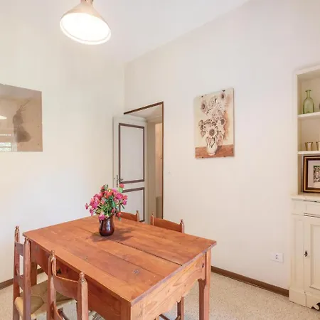 Apartment Three-bedroom In -pg- Assisi