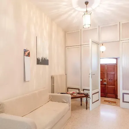 Three-bedroom In -pg- Apartment Assisi